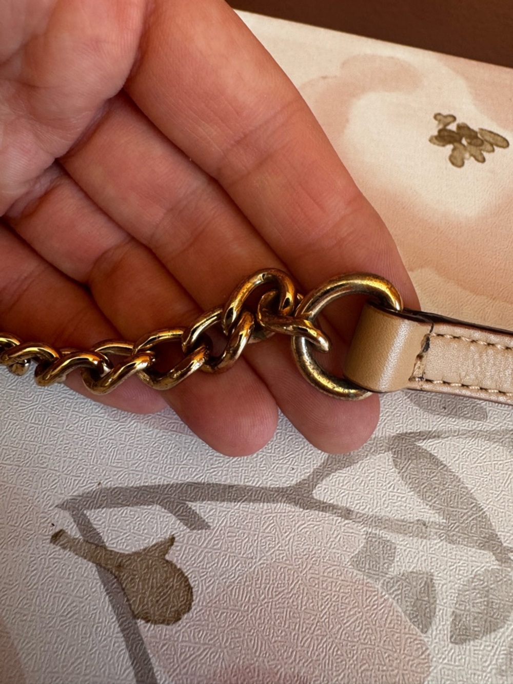 Michael Kors Beige Logo Chain Crossbody Purse/Wallet - Picture 9 of 10